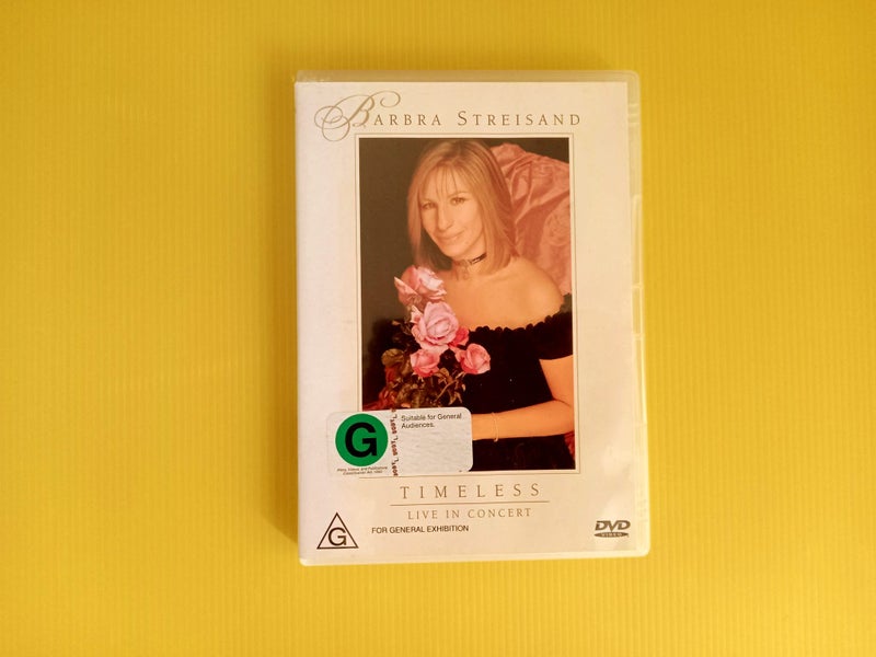 Barbra Streisand - Timeless Carousel 1