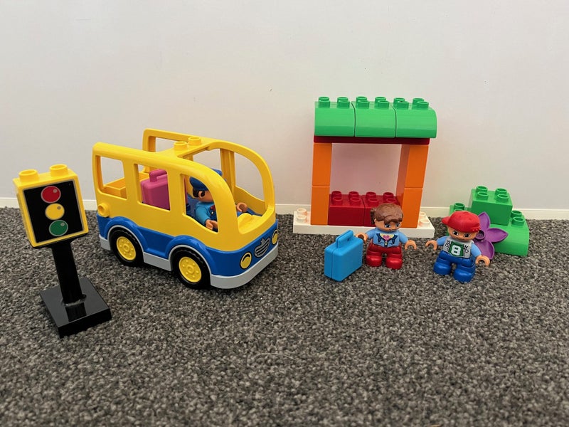Duplo - School Bus Carousel 1