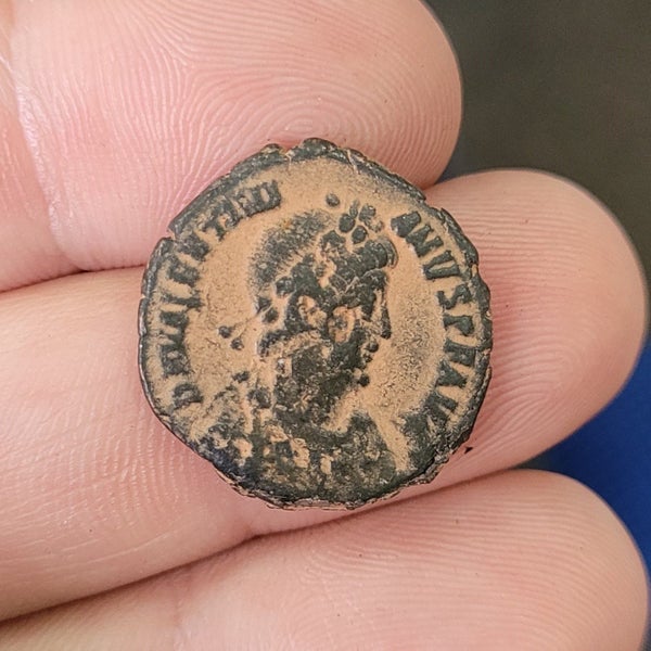 Valentianian II AE Bronze Follis. 375 - 392 AD Carousel 1