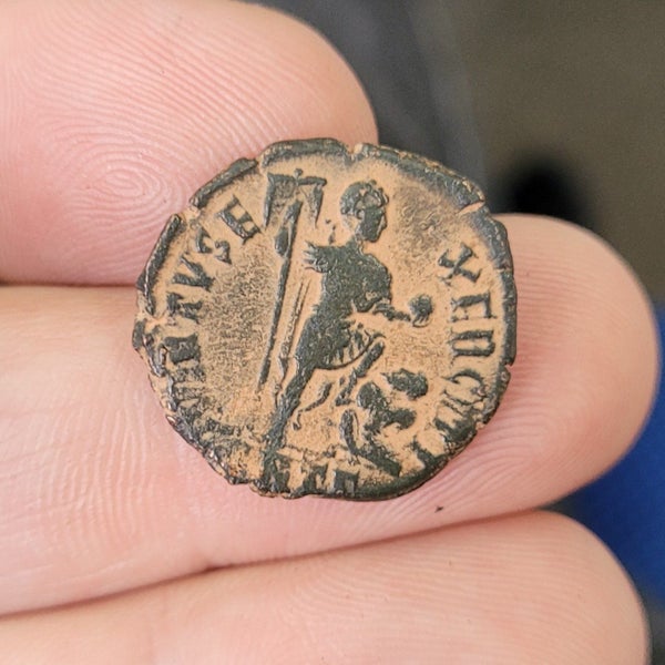Valentianian II AE Bronze Follis. 375 - 392 AD Carousel 2
