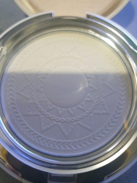 O HUI Sun Science Powder Sunblock Natural Skin Carousel 4