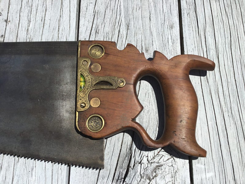 Handsaw Carousel 1