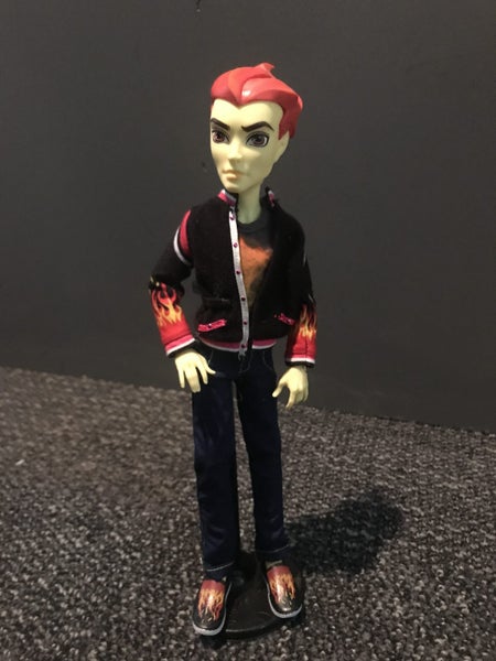 Monster High Doll Carousel 1
