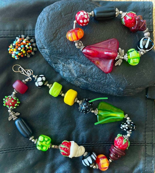 VERY RAD - ITALIAN GLASS - “CLASSIC NZ SWEETS” Carousel 1
