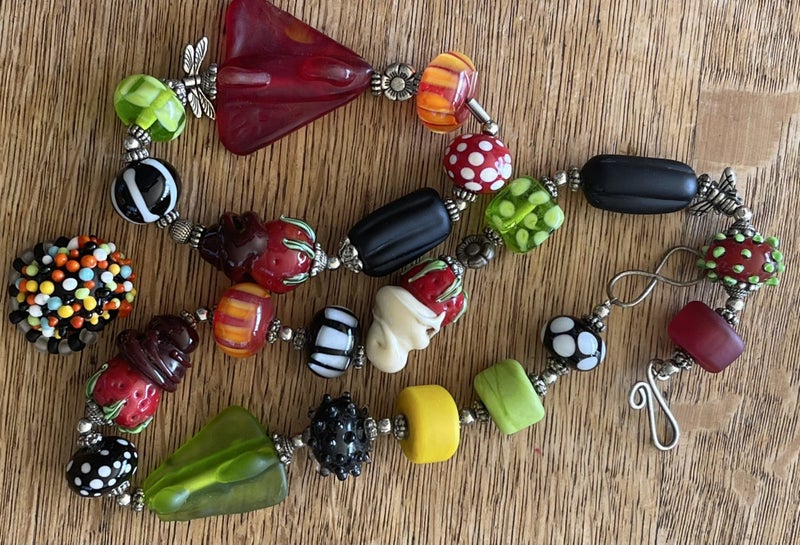 VERY RAD - ITALIAN GLASS - “CLASSIC NZ SWEETS” Carousel 6