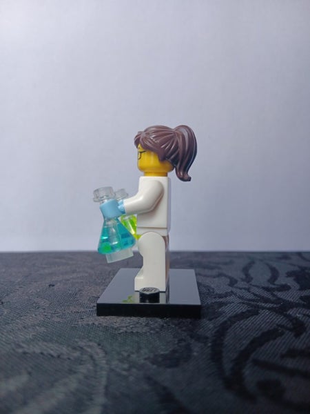 Lego minifigure Scientist series 11 Carousel 2