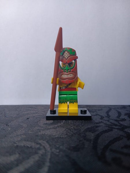 Lego minifigure Island Warrior series 11 Carousel 1