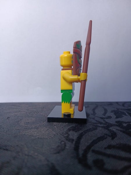 Lego minifigure Island Warrior series 11 Carousel 2