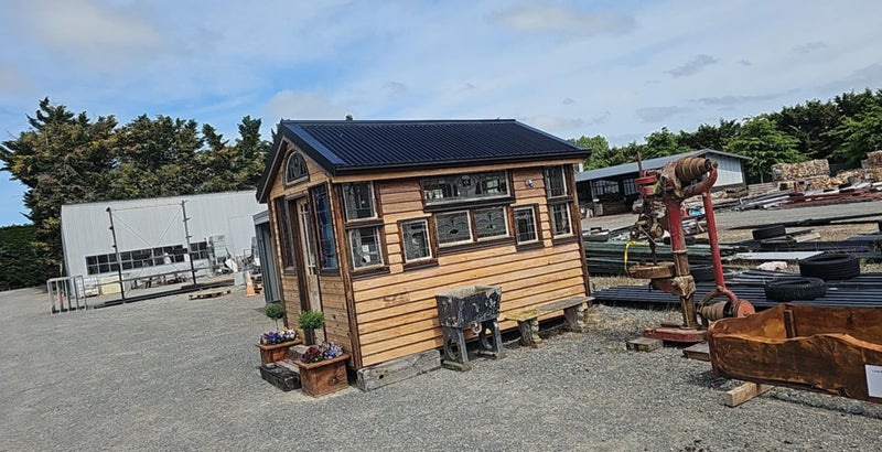 Lead light feature cabin Carousel 2