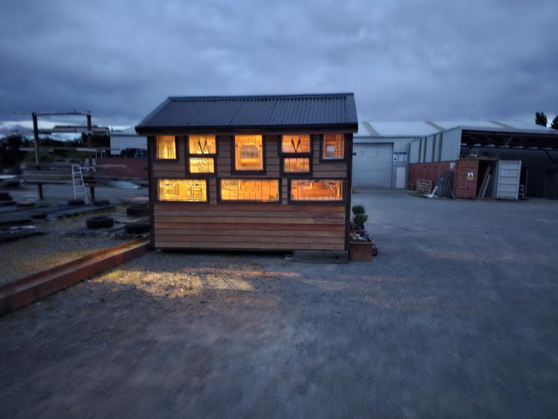 Lead light feature cabin62863217932163114