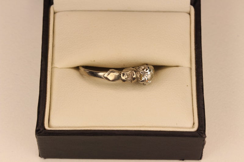 Vintage 18ct Gold & Platinum 0.44CT Diamond ring Carousel 2