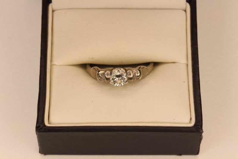 Vintage 18ct Gold & Platinum 0.44CT Diamond ring Carousel 1