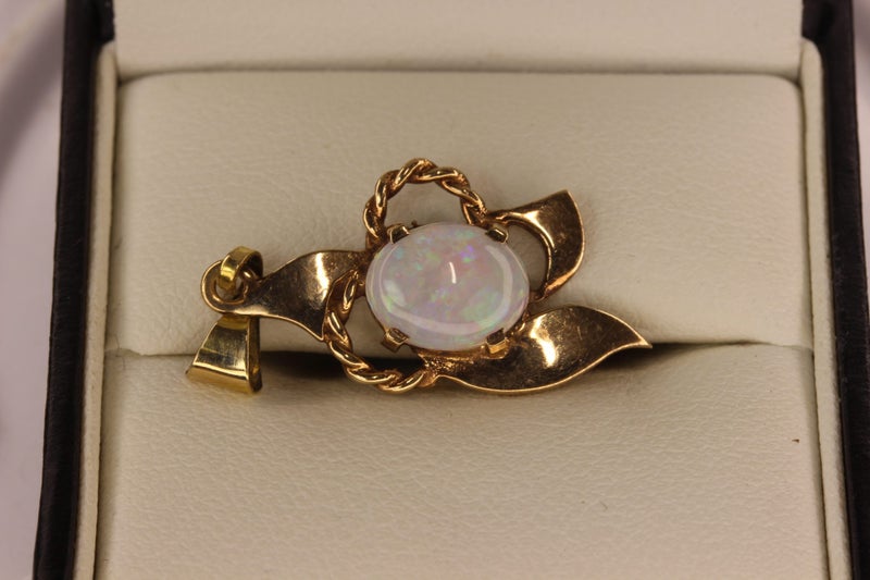 9ct Solid Opal pendant Carousel 6