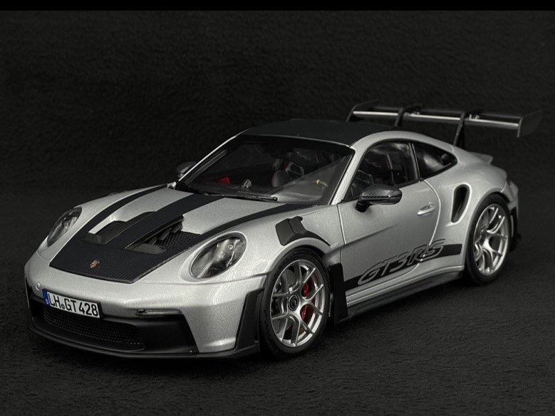 Norev 187366 Porsche 911 GT3 RS w/Weissach pack 2022 GT Silvermetallic 1:18 Carousel 1