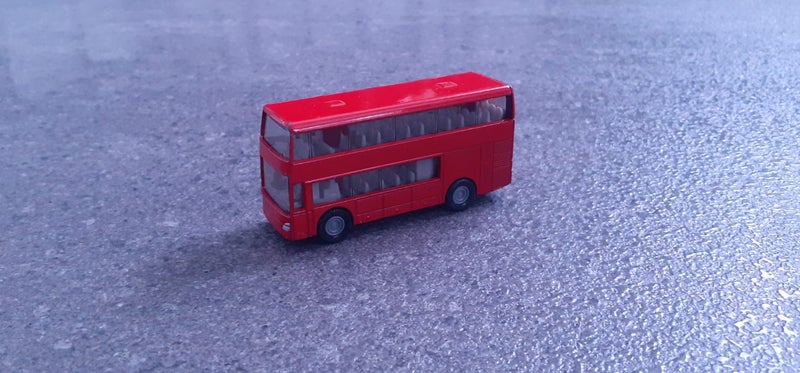 x2 Siku Diecast Buses Carousel 2