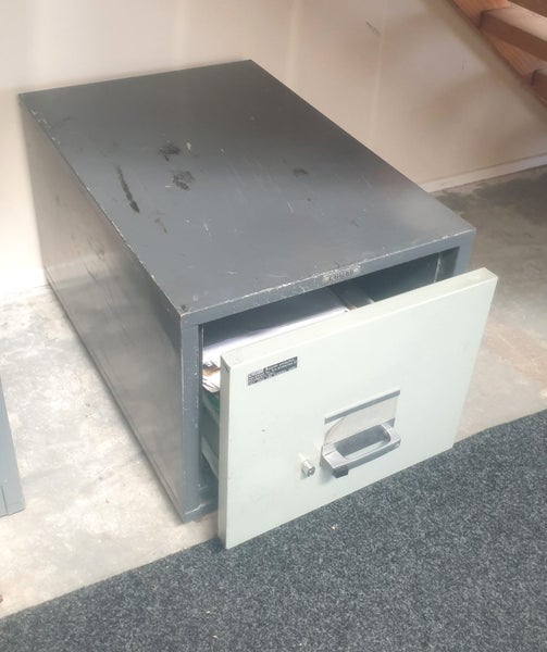 CHUBB FILES CABINET, FIREPROOF, LOCKABLE Carousel 1