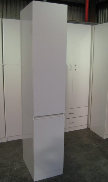 Pantry 400w split Door Handless - LH or RH Carousel 1