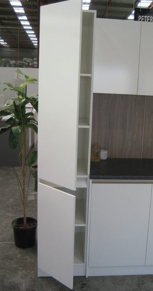 Pantry 400w split Door Handless - LH or RH Carousel 2