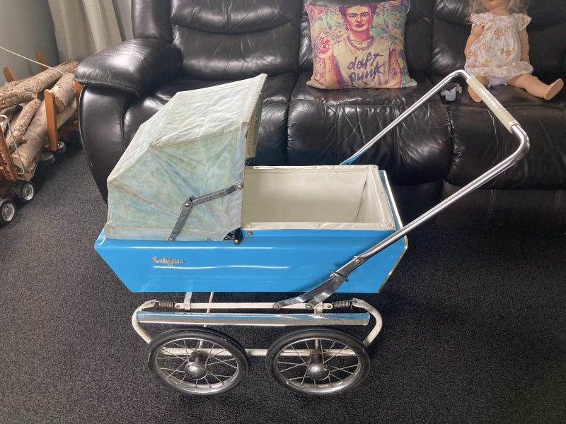 Rare Blue Pedigree Doll Calypso Cyclops? Pram or Stroller Carousel 2