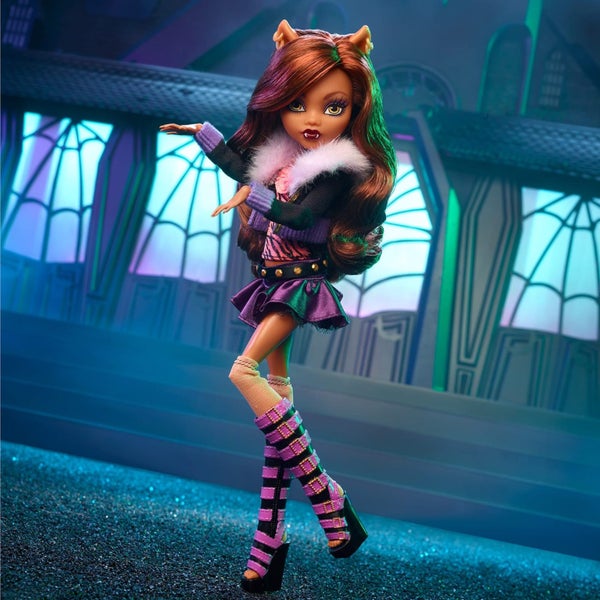 2024 Monster High Boo-riginal Creeproduction Clawdeen Wolf Doll Carousel 8
