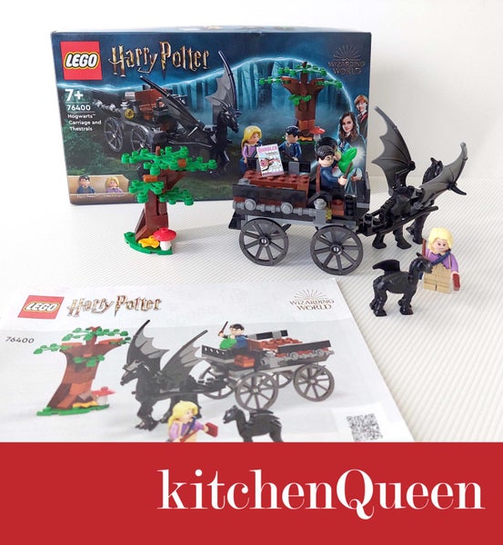 LEGO Harry Potter 76400 Hogwarts Carriage and Thestrals Carousel 1