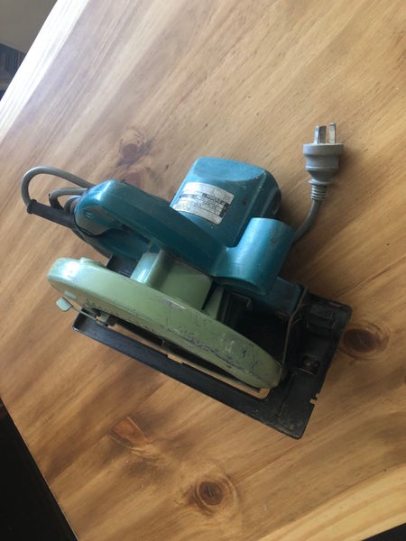 Makita 5008b Skill Saw Carousel 2
