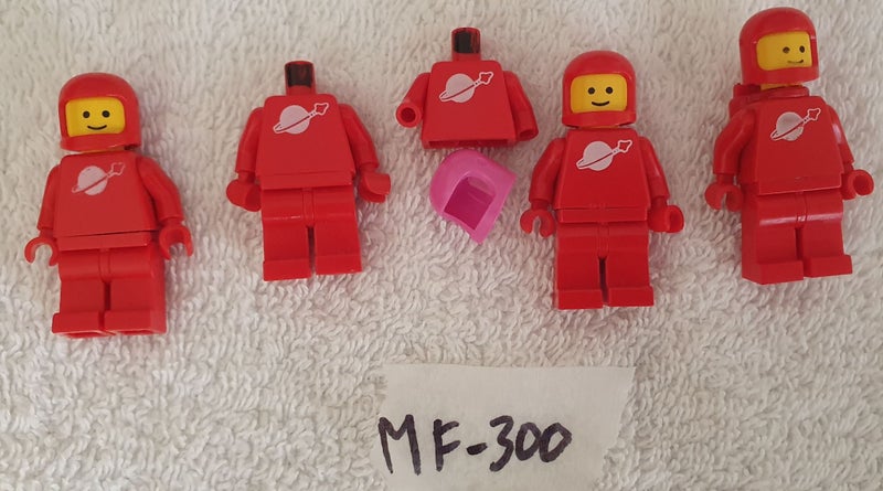 Lego Minifigures Lot - Red Spaceman Classic Vintage Astronauts & Parts Lot Carousel 1