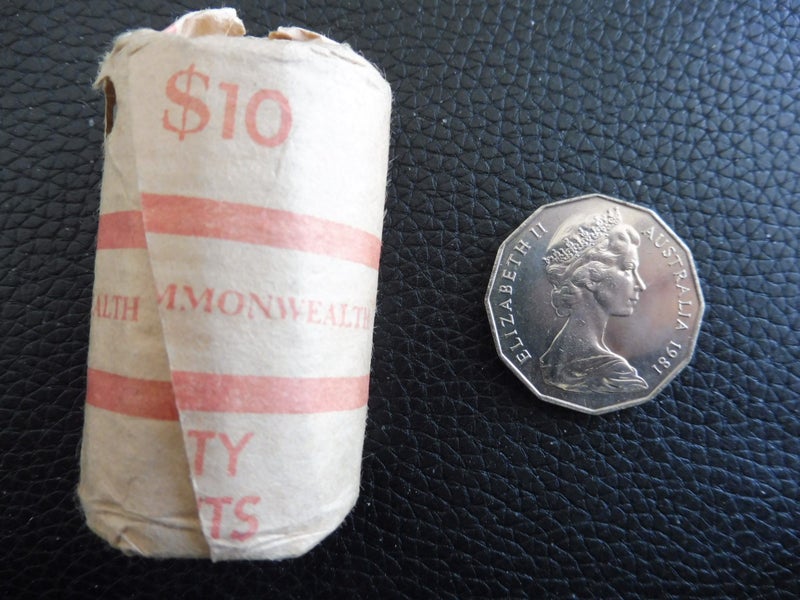 AUSTRALIA 198I ROYAL VISIT CHARLES & DIANA 50c MINT UNC COINS FROM A FULL ROLL Carousel 2