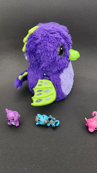 Hatchimal large plus 3x hatchimal mini figurines Carousel 2
