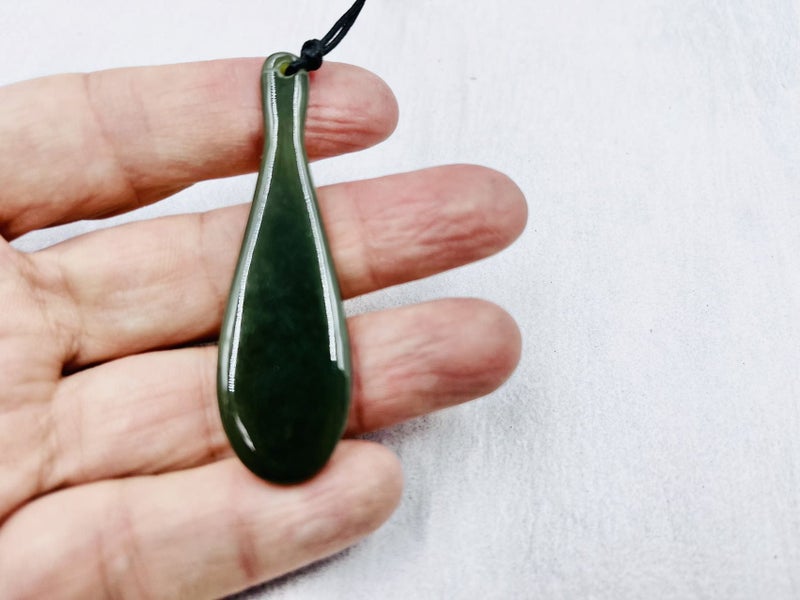 Greenstone Nephrite Jade Patu E055 Carousel 1