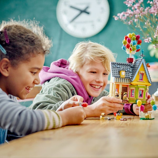 LEGO Disney: ?‘Up' House? - (43217) Carousel 2
