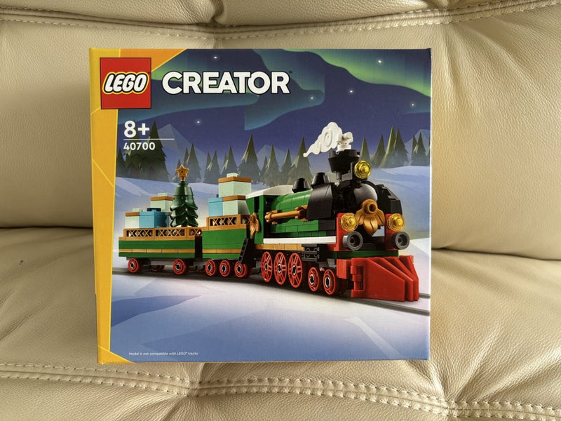 $1 Reserve LEGO 40700 - Winter Holiday Train ~RARE~! ~Ping Available Carousel 1
