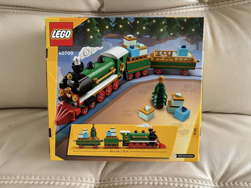 $1 Reserve LEGO 40700 - Winter Holiday Train ~RARE~! ~Ping Available Carousel 2