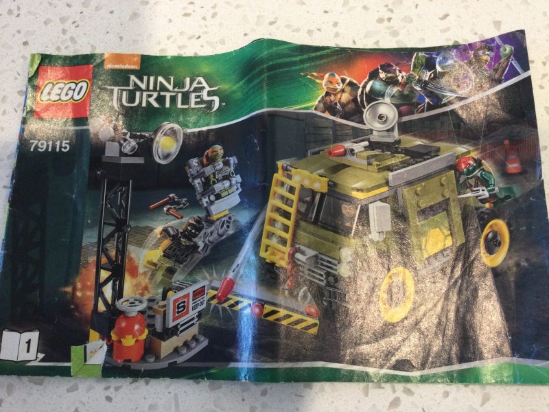 Lego 79115 Teenage Mutant Ninja Turtles, Turtle Van Takedown Carousel 2