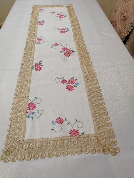 Table Runner 40x150cm Carousel 2