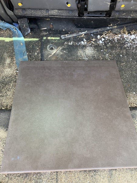 2.7 sqm brown floor tiles 400x400mm Carousel 2