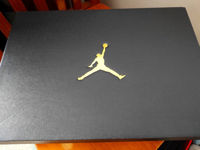 Air Jordan 1 Low "Reverse Panda" New US9.5 Carousel 2