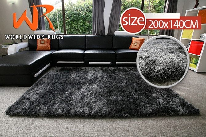 Silk Black/White rug 2x1.4m Carousel 1