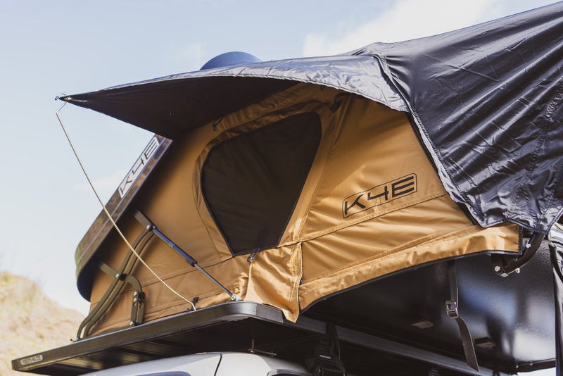 K4E SummitLodge 1600 Rooftop Tent63616986492546113
