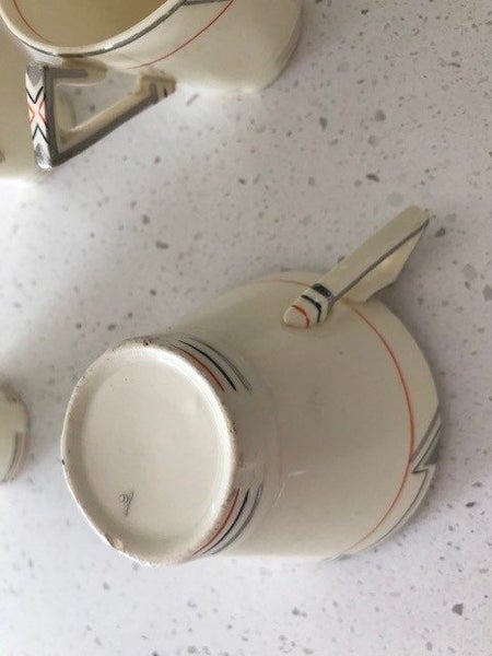 Alfred Meaking Marigold Princess shape cups Carousel 4