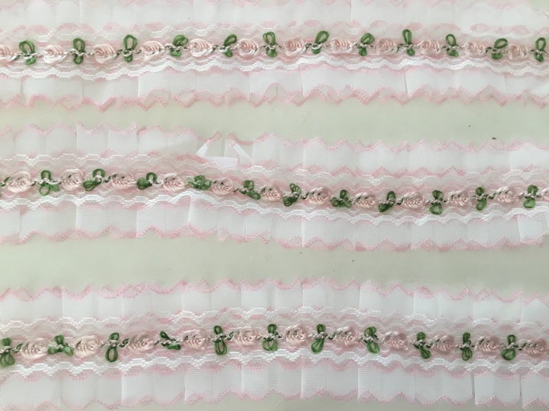 Pink & white floral nylon trim Carousel 2