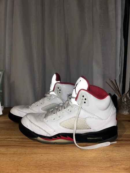 Nike Air Jordan 5 Carousel 1