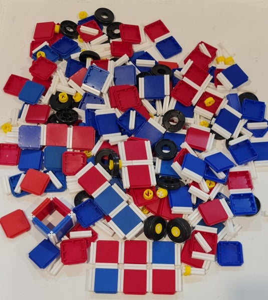 Tupperware Toy - Build-O-Fun ^ Carousel 1