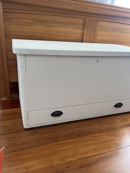 Blanket box / glory box - wood Carousel 1