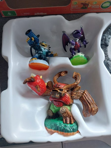 Skylanders Giants Starter Pack & Games Carousel 2