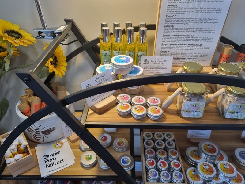 Relaxing Rose Petal Bath, Shower and Foot Salts - Braddon Botanicals Carousel 11