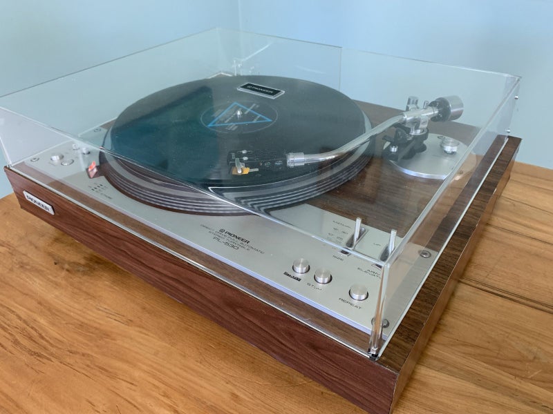 Stunning Pioneer PL-530 Turntable - Incredible Sound! Carousel 1