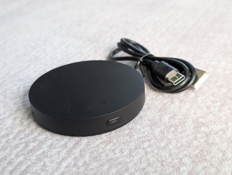 Tuya Solution Smart WiFi Universal Learning RF Remote Control Aircon TV USB C Carousel 1