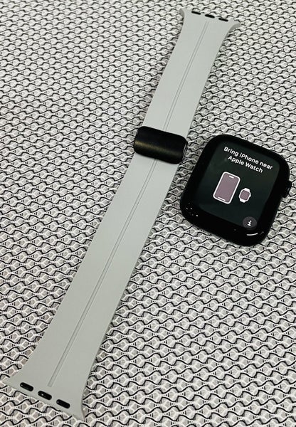 Apple Watch Series 9 (GPS) 45mm - Midnight Aluminium Case Carousel 11