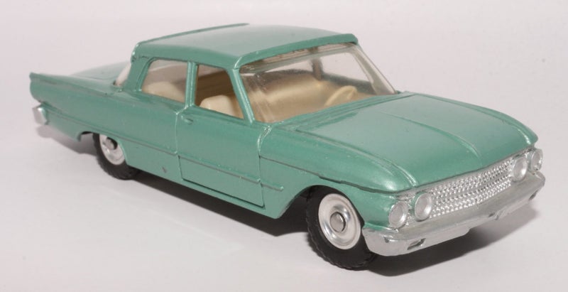Dinky Toy - One of Many I'm Listing - Ford Fairlane Carousel 2